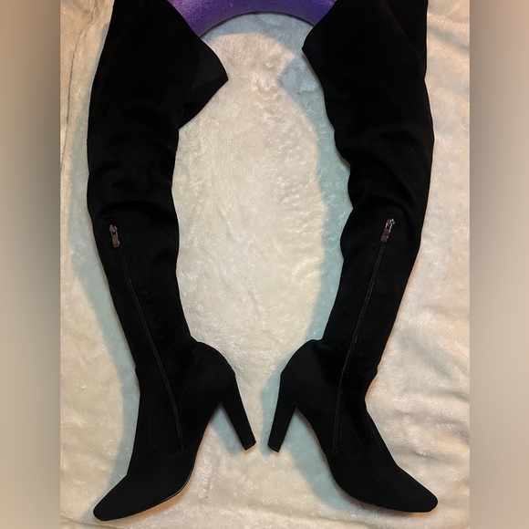 Shoe N Tale Shoes - Women’s Stretch Faux Suede Over The Knee Black Boots With Zipper Sz 7.5
